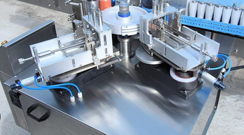 Cold Wet Glue Labelling Machine - Image 2